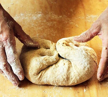 cartellate al vincotto e tradizioni pugliesi del natale